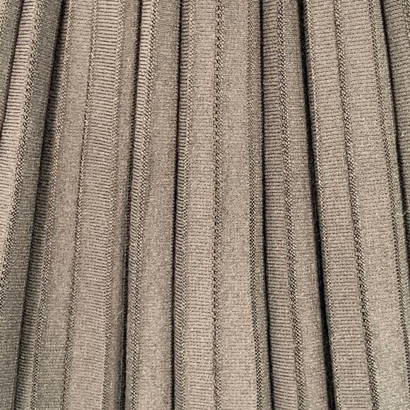 CHANEL Vintage 2005 Size 6 Black Viscose Blend Pleated Elastic Waistband Skirt - Picture 3 of 8